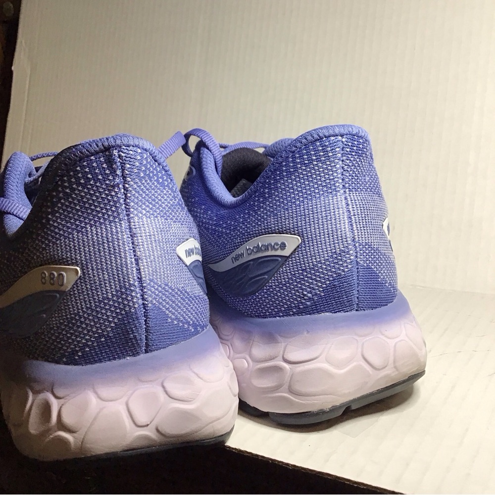 New Balance Women's 800 size 10 - Picture 5 of 6